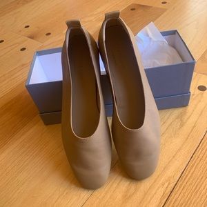 NIB Everlane Day Glove in Carmel